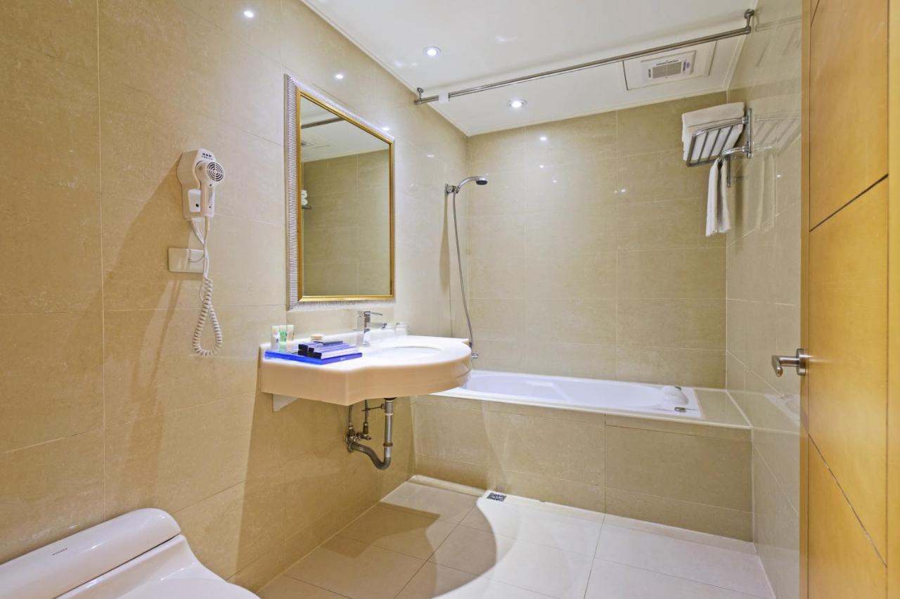 K Hotel كيلونغ المظهر الخارجي الصورة